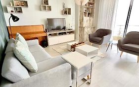 706 Portico